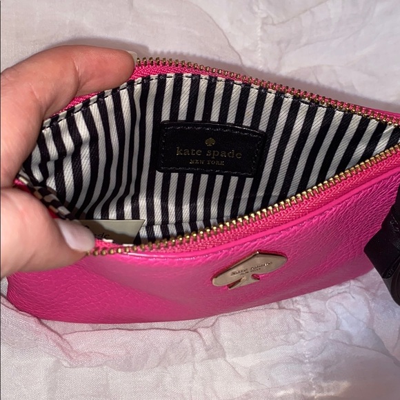 pink kate spade leather wristlet - Picture 3 of 3